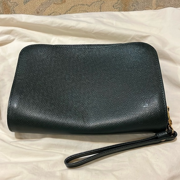 LV Taiga Clutch - Picture 1 of 7